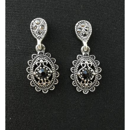Gothic teardrop shaped earrings