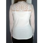 Mellkasán díszített felső (fekete, fehér, piros)