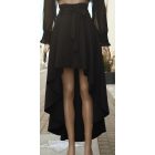 Fekete színű elől rövid, hátul hosszú szoknya