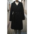 Kapucnis, fekete színű szövetkabát