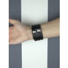 Piramis szegecses karkötő