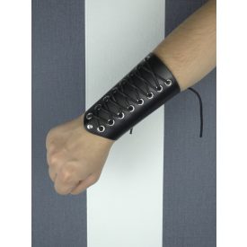 Kis, fűzős karpánt