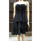 Váll nélküli, fodros midi ruha