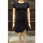 Fekete színű, hasán húzott midi ruha